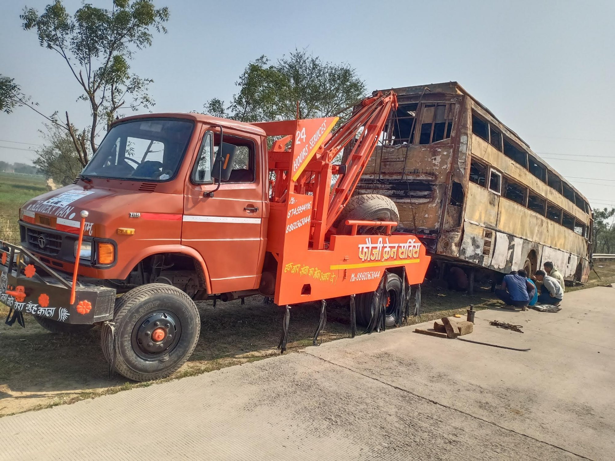 Heavy Vehicle Towing (Trucks, Buses)